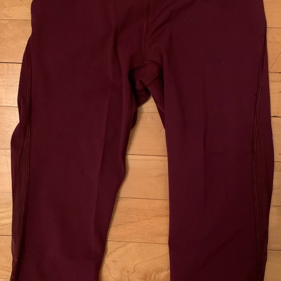 lululemon size 2 cropped leggings - Picture 2 of 4